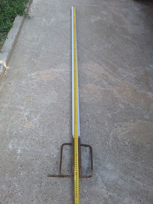 Stâlpi de gard pentru plasa bordurata