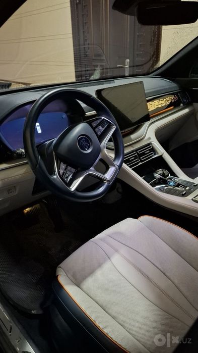 BYD Song plus flagship 2022yil kraskalari toptoza 68000km halol yurgan