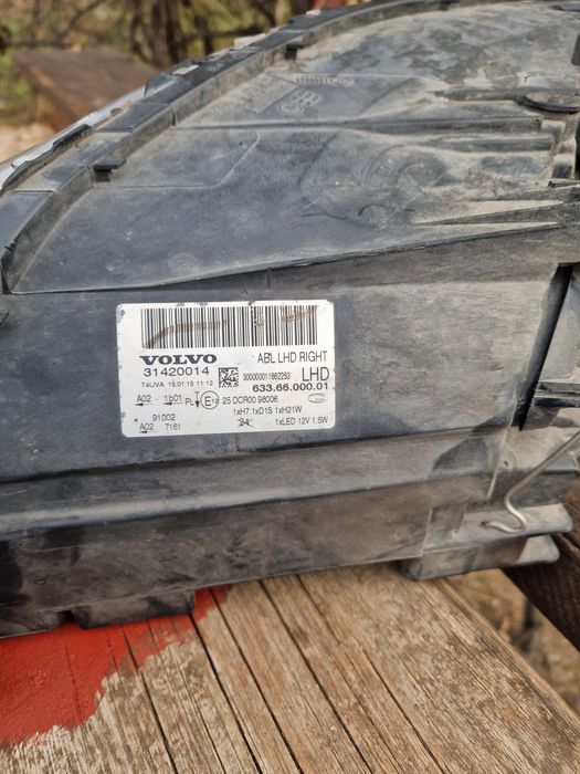 Фарове за волво v70, xc70, s80