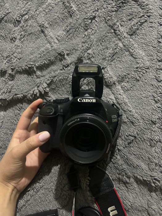 Продам Canon 550D с двумя объективами!