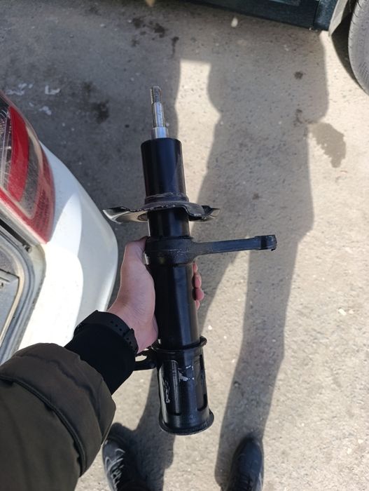 Продается амортизатор и барабан чугун