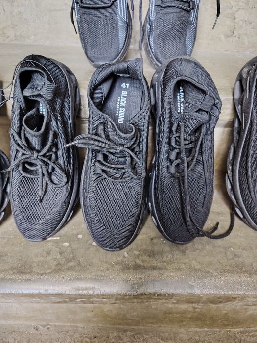 Маратонки чисто нови