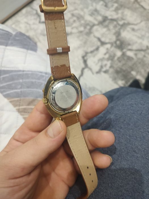 Slava часовник автоматик работи перфектно.