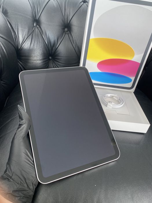 iPad (A16) / WI-FI + Cellular/ 128 GB / Silver / Ca nou |