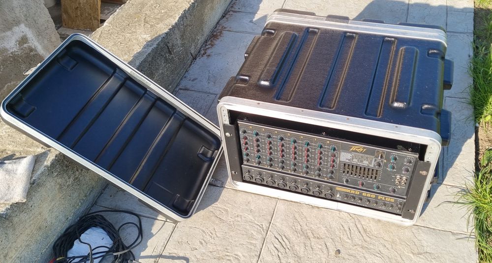 Statie cu mixer peavey xrd680 plus