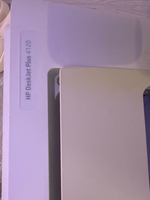HP принтер бял