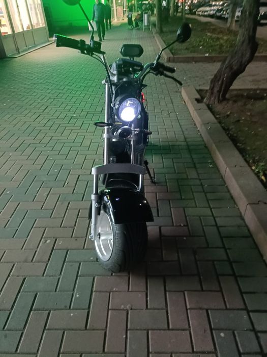 Scuter electruc ca nou