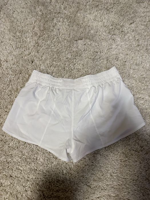 Pantaloni scurti albi Nike