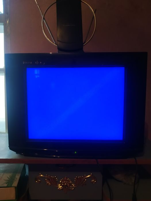 LG Б/у телевизор сатылады !