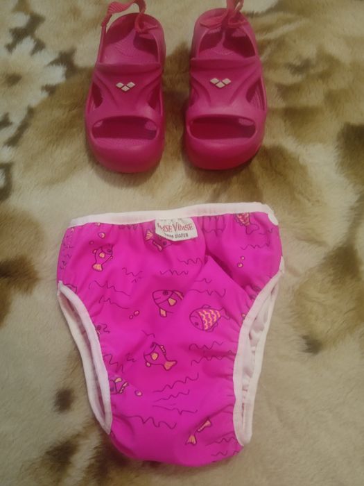 Сланцы  Arena для девочки 2 - 3 года