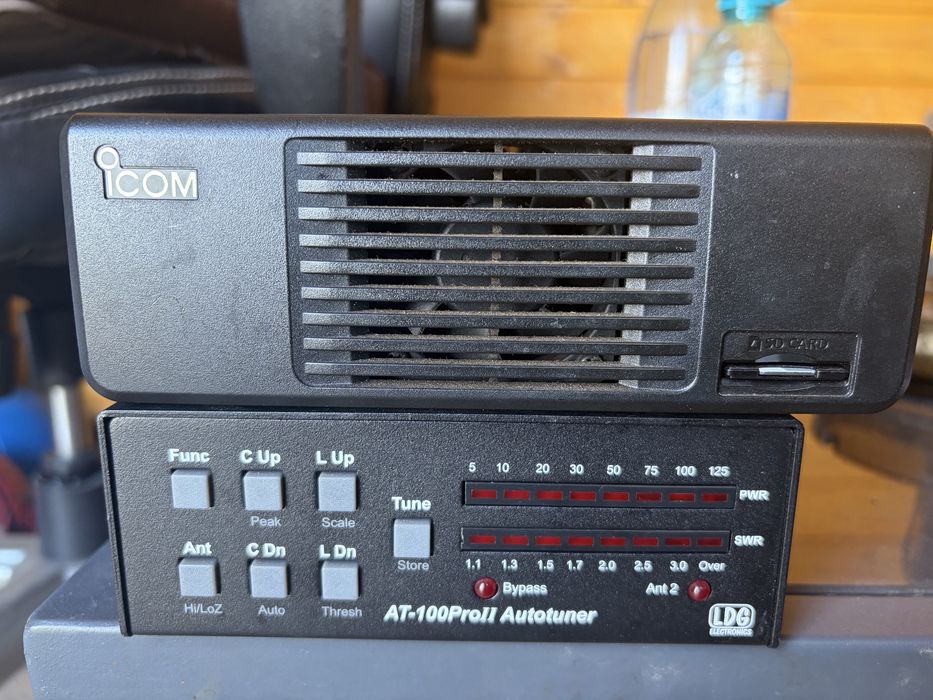 Icom 7100 cu Autotuner