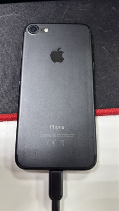 Айфон 7 с коробкой