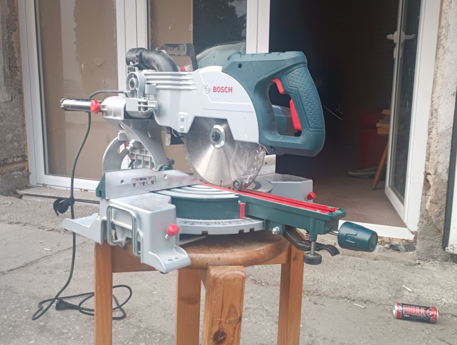 Пендула Bosh GCM 800SJ 216мм. нова ,гаранция