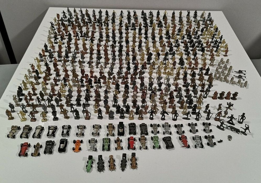 Метални фигурки и фигурки на войници от шоколадови яйца Киндер Сюрприз