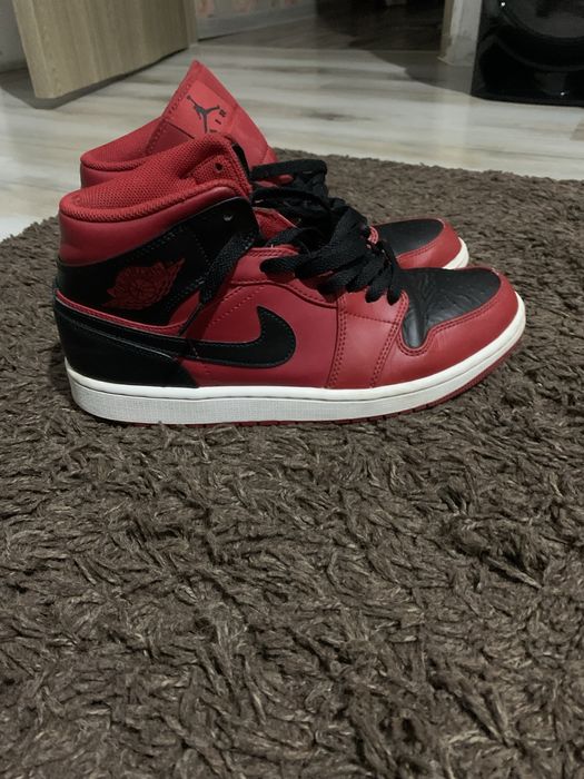 Jordan 1 mid 42,5