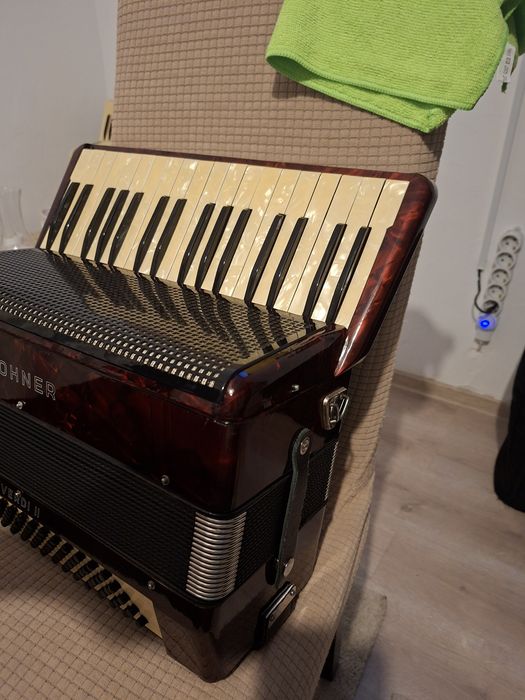 Hohner de vînzare verdi $