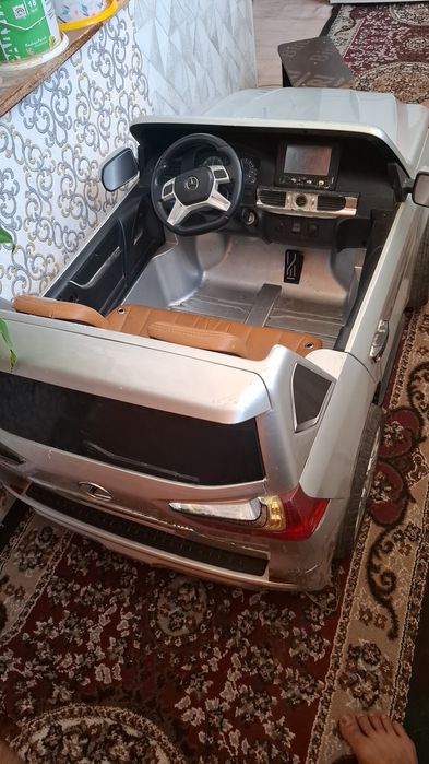 Детский электромобиль