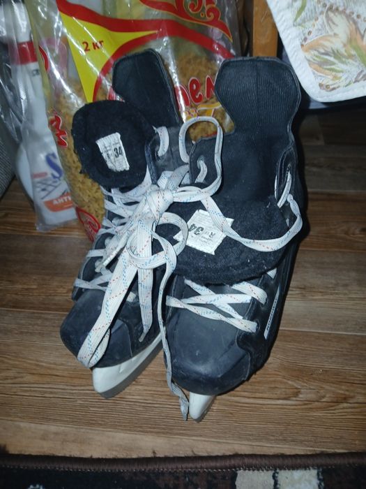 Продам коньки 3-4 размер