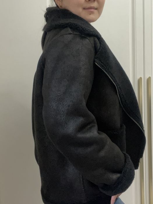 Дубленка черная короткая