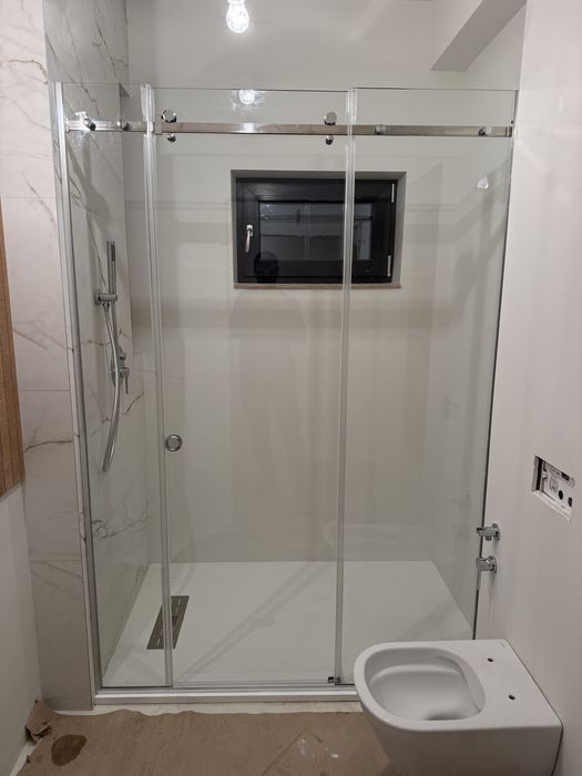 Cabine de dus, balustrada sticla