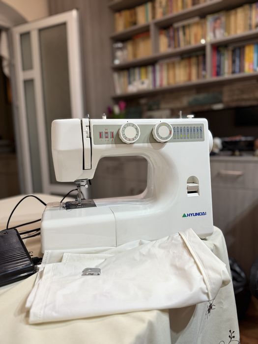Maşină de cusut nouă Hyundai