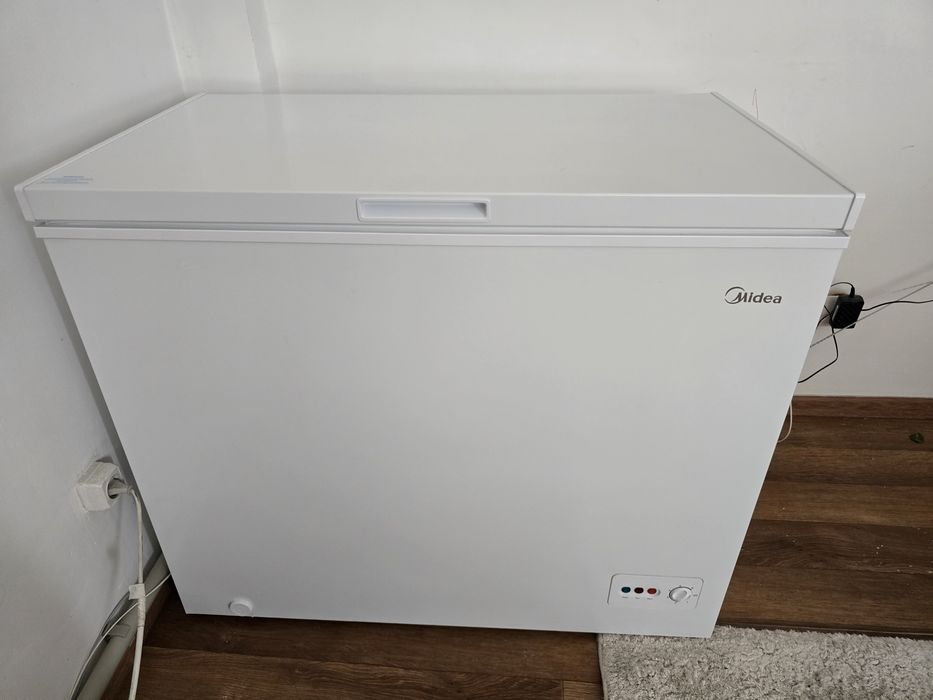 Морозильник Midea