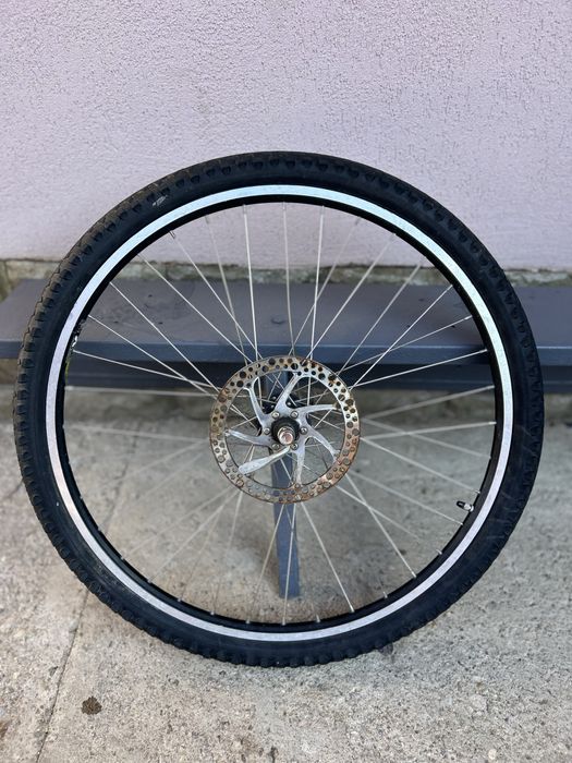 Vand roti de bicicleta fata /spate de 26 inch
