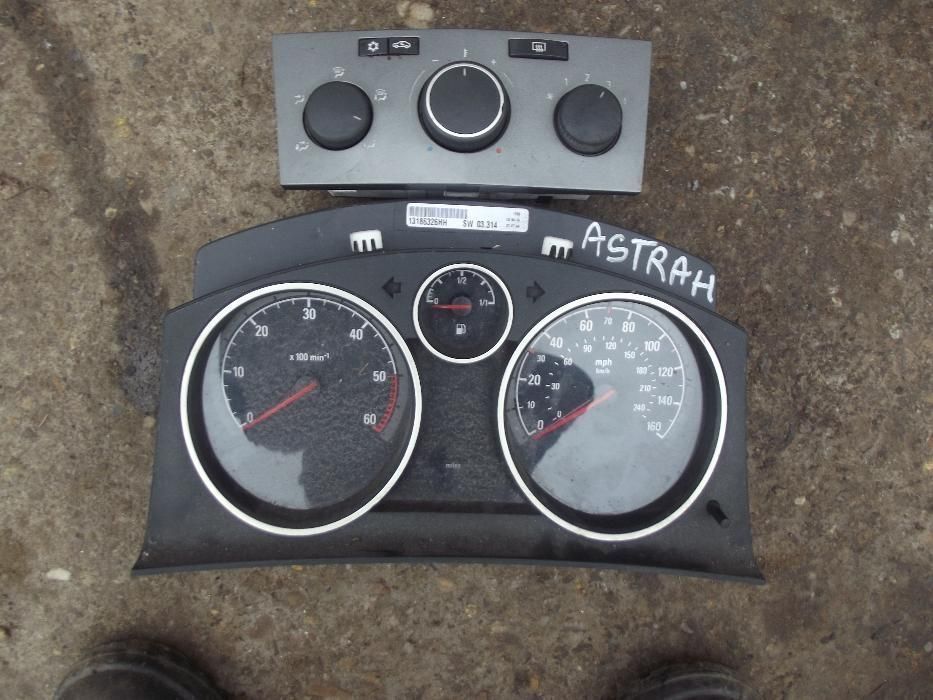 Ceasuri bord Opel Astra H 1.7 1.3 dezmembrez Opel Astra H 1.7 1.9 1.3