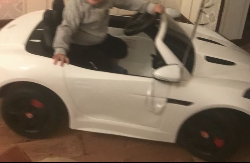 Детская машина Ягуар