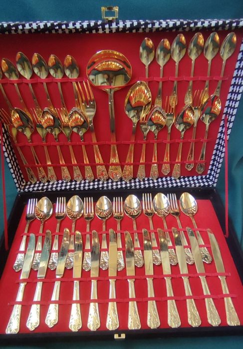 Старинни прибори за хранене с позлата