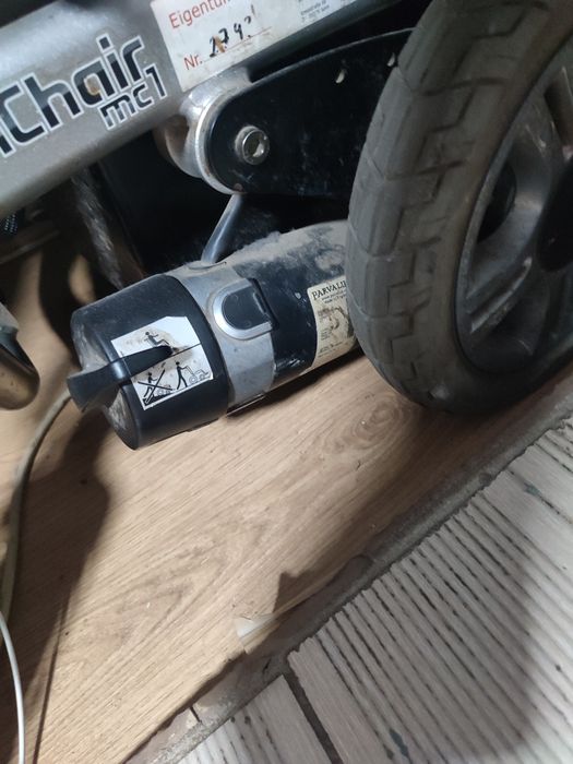 Vând căruț electric iChair MC1 Fără Baterii !!!