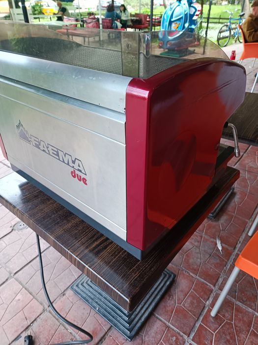 Две кафемашини Faema due