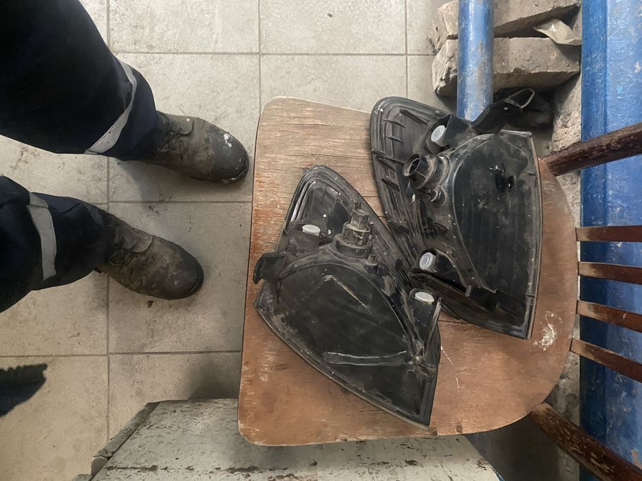 Продаю поворотники .