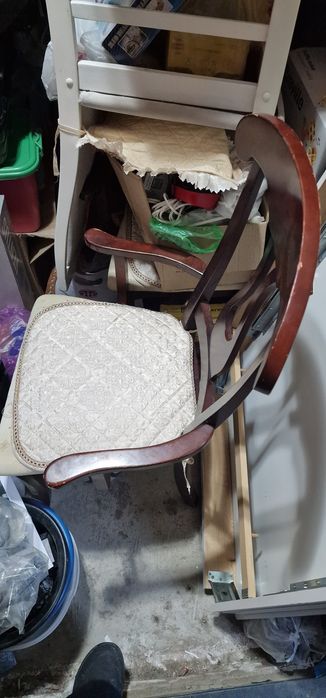 Стол со стульями