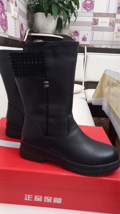 Зимние сапоги.