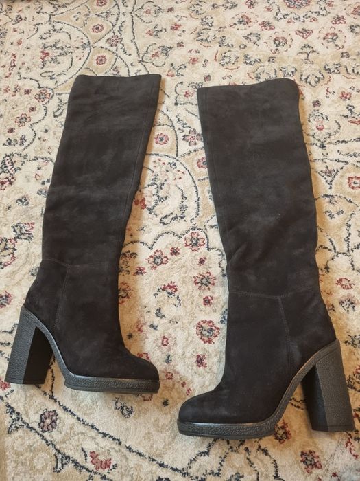 Продам шикарные ботфорты зимние