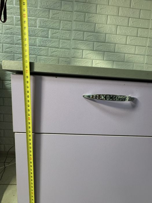 Бюро за маникюр с прахоуловител + шаф