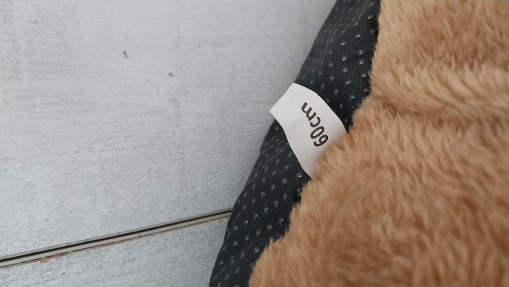 Продам шикарную лежанку для кошки