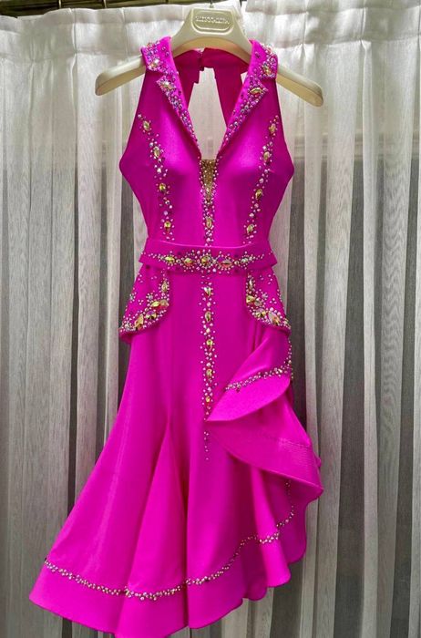 Спортивно Бальные танцы , платье Латина .