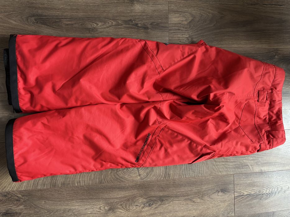 Комплект зимни  ръкавиц и ски панталони