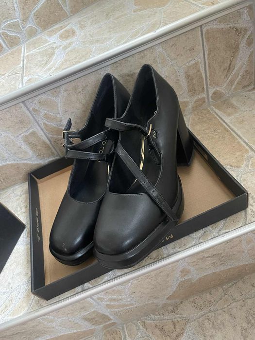 Обувки Марко Този