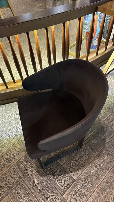 Продаем стулья, кресла и диваны