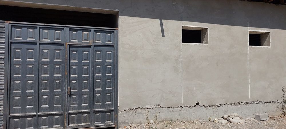 Ховли уй сотилади