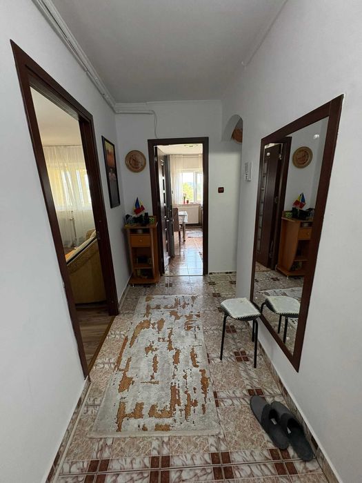Apartament 3 camere zona Rolast