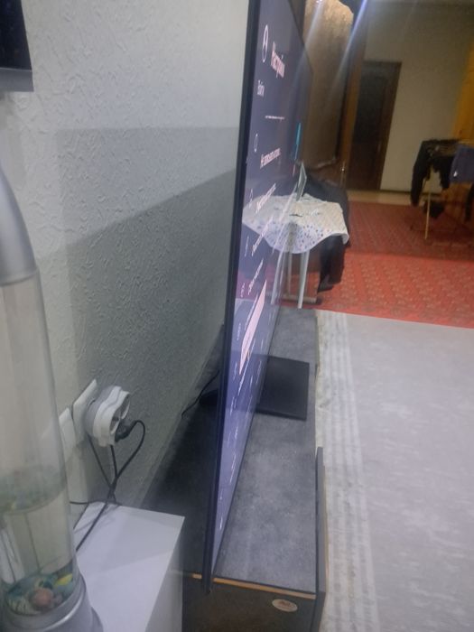 Телевизор Samsung UE75BU8500 (серия Crystal UHD 2023