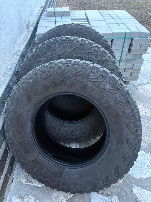 Гуми за джип 325/65/18