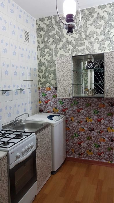 UY SOTILADI SROCHNO ! 2-Xona, 3-qavat , 3 mkr,  Zarafshon.