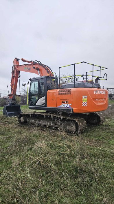 Inchiriez excavator 25 To,6 To,3 To,autobasculante 8x4,vola,trailer