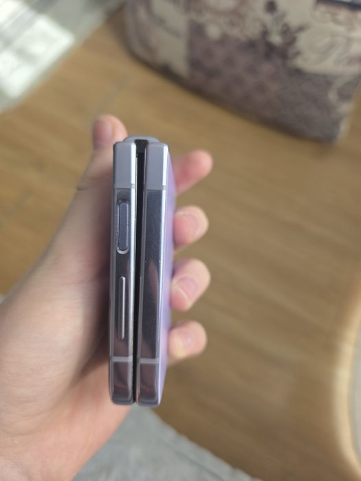 Z 4 flip 256 гб обмен