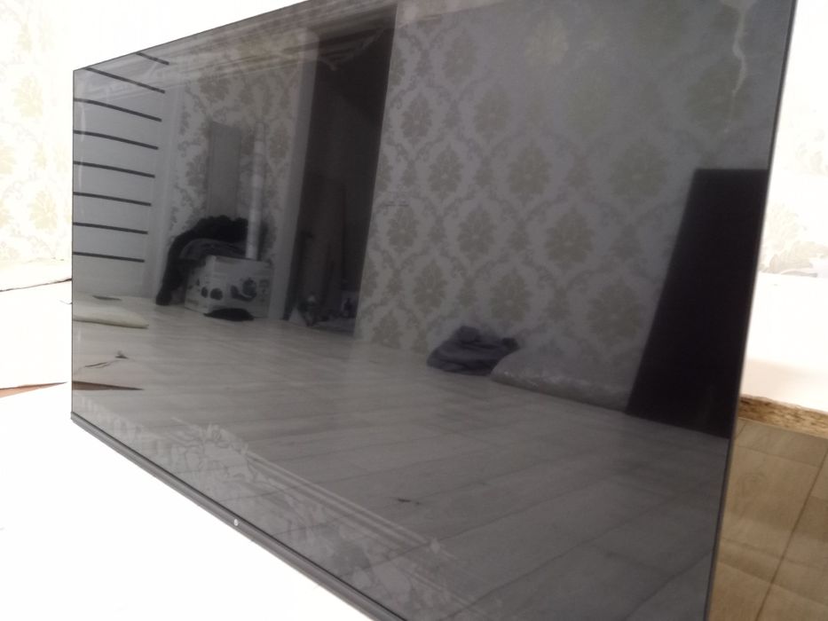 Продам большой телевизор smart